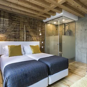 262-authentic-suites.hotels-lisbon-portugal.com/